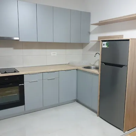 J&n New With Parking Apartment *